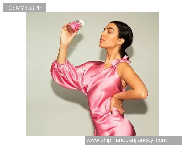 足球明星花花公子的奢华生活与场内外的风流韵事揭秘