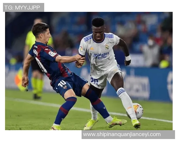 足球明星莱万特的辉煌历程与未来展望解析